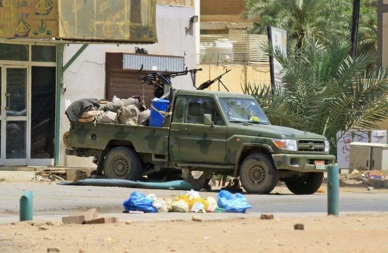 الأمم المتّحدة تسحب بعض موظفيها.. ووساطة أثيوبية بين «العسكري» والمعارضة