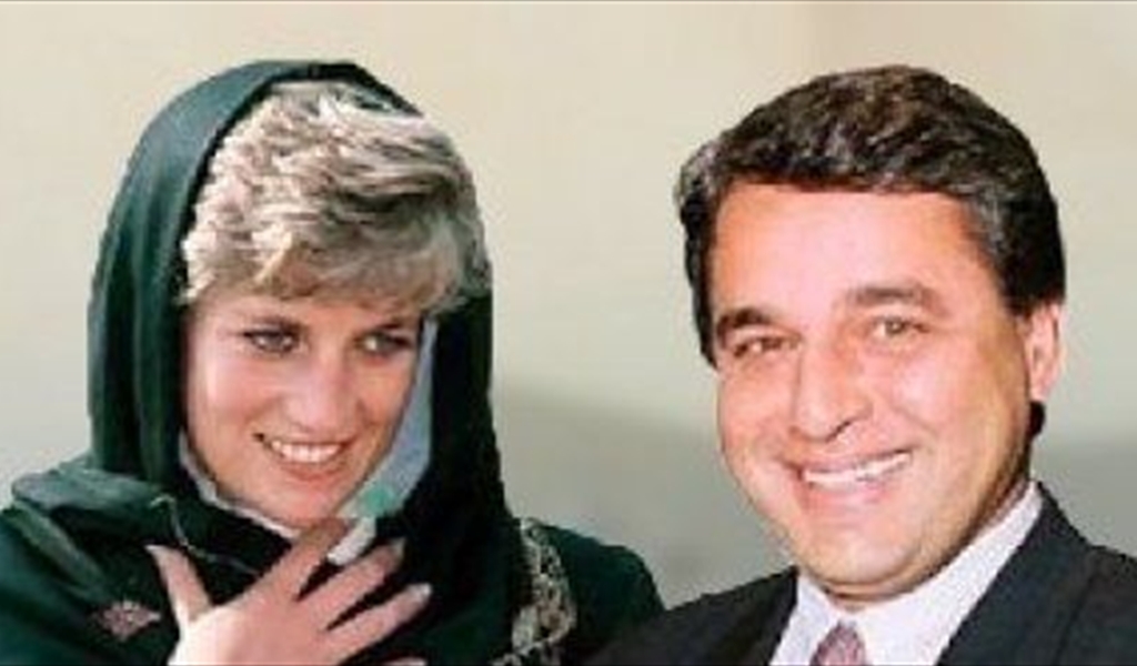 كادت أن تعتنق الإسلام من أجله.. الطبيب الباكستاني المسلم حبيب الأميرة ديانا السابق يعلن خطبته
