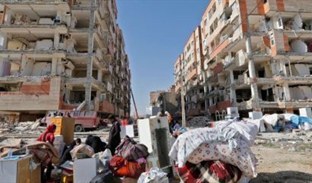 زلزال إيران يكشف عن فضيحة فساد كبرى للحكومة في عهد أحمدي نجاد