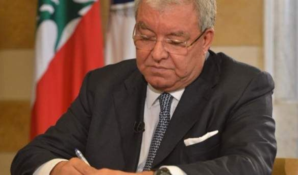 المشنوق: الحريري كان "بابا نويل" 2017 نظرا لكثرة المشاريع التي اقرها!