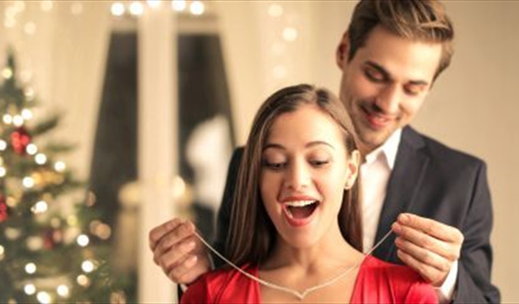 لكل زي ترتدينه قلادة تليق به حسب المناسبة.. لا تقلقي نحن سنساعدك في الاختيار