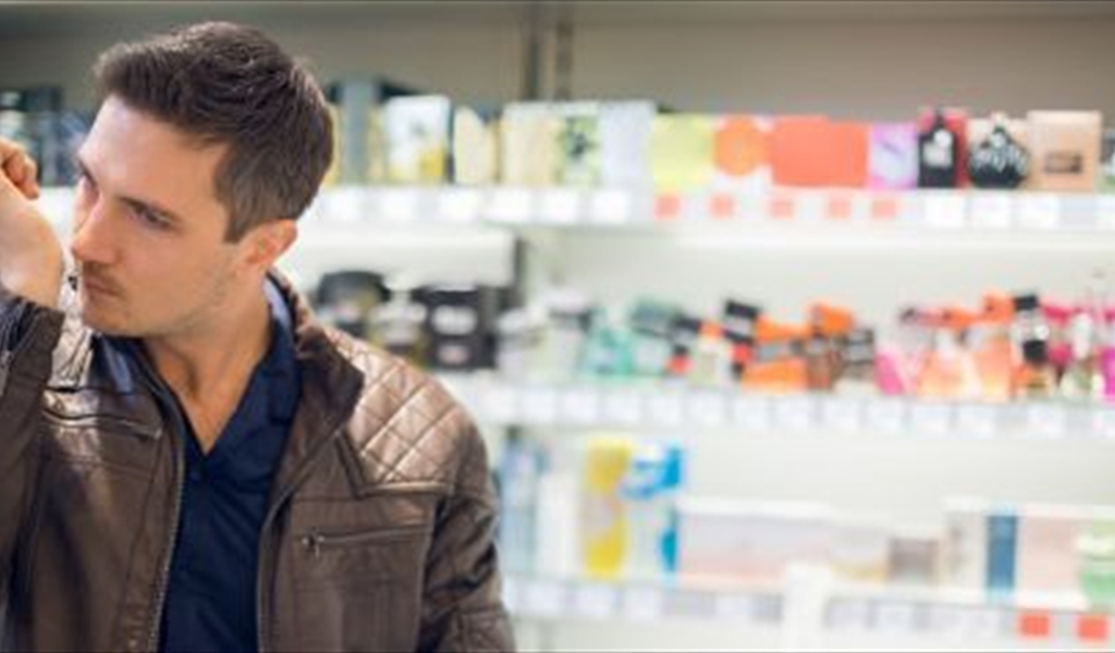 هل تعرف الفرق بين العطر الأصلي والمزيف؟.. 8 علامات واضحة تحميك من الوقوع في الفخ