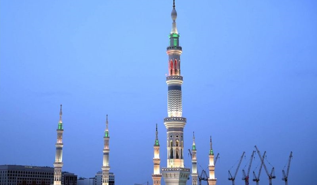 مآذن المسجد النبوي.. قصة "صوت الحق" على مر تاريخ