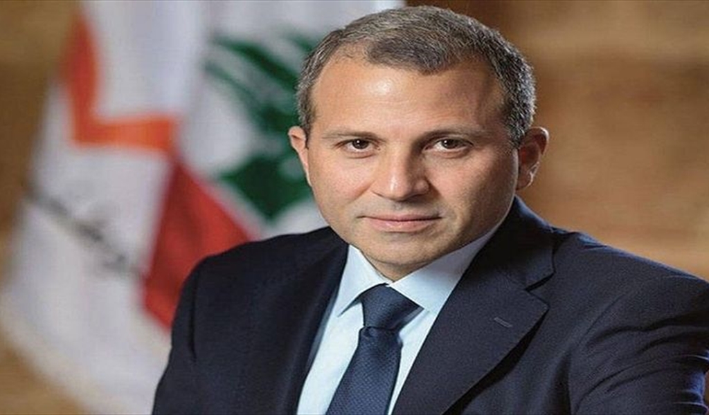 السؤال: لماذا يخوض باسيل معارك بالنيابة عن إيران والنظام السوري و«حزب الله»؟