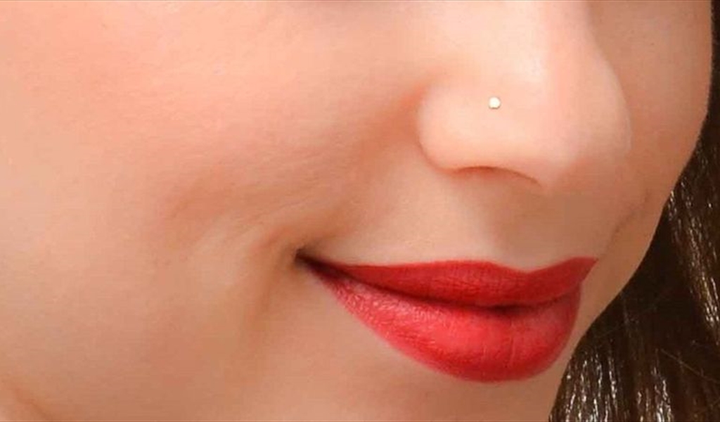 البيرسينج Piercing ثقب الأنف، السرة، الشفاه وغيره الأثار الجانبية وتحذيرات هامه