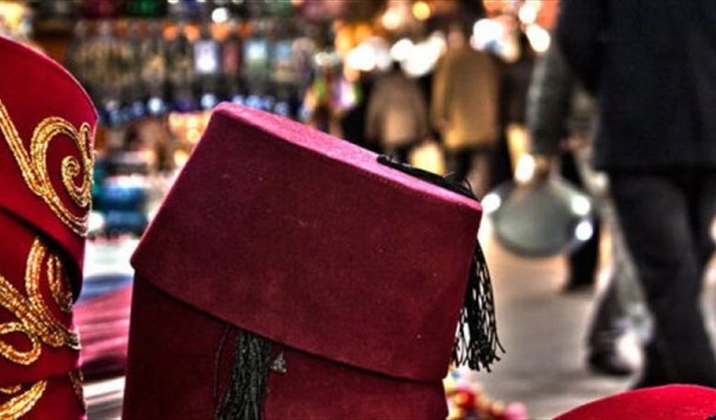 الطربوش وقبعة الطباخ ..  إليك تاريخ 7 قبعات عالمية مشهورة!