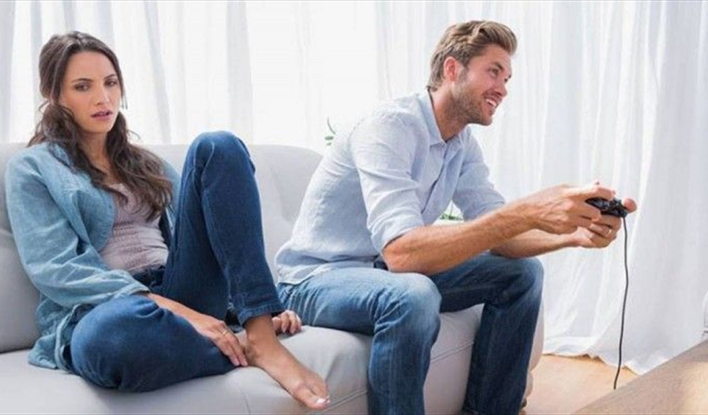 شخص يتجاهلك... إليك الدليل الذكي للتعامل معه!