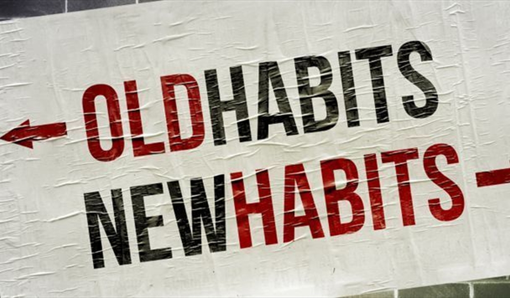 أخيراً، أصبح هناك تطبيقات تُساعدك على تغيير عاداتك للأفضل