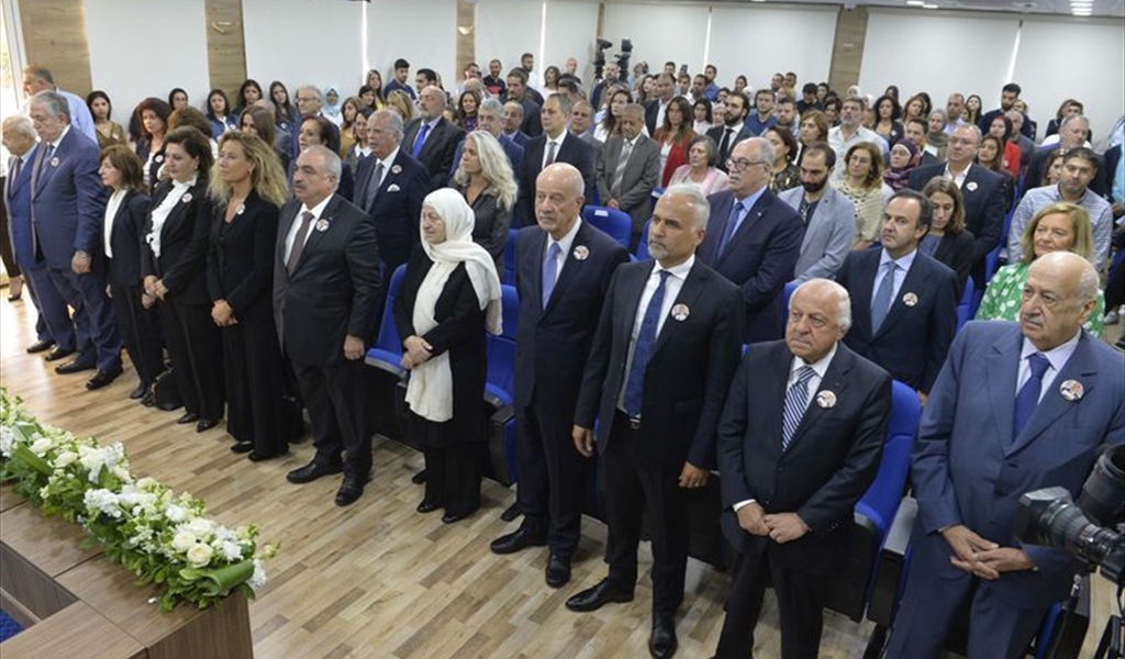 «للعلم رفيق» شعار «جامعة رفيق الحريري» في يوم المؤسِّس