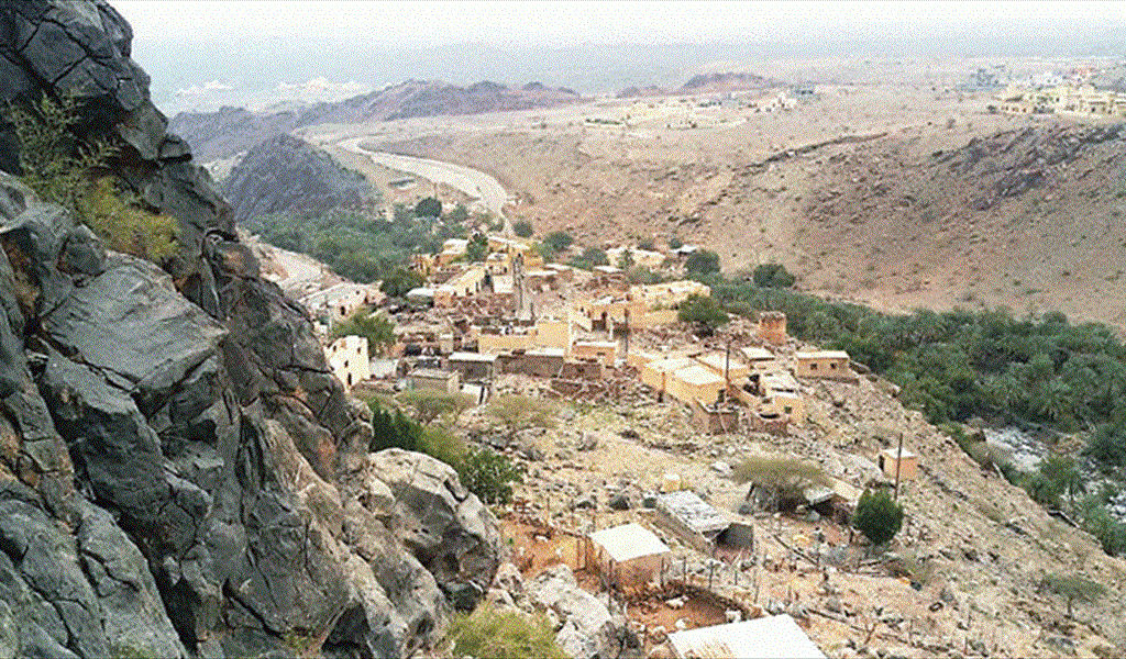 قرية «العافية» .. وجهة مثالية لعشاق الطبيعة وتسلق الجبال