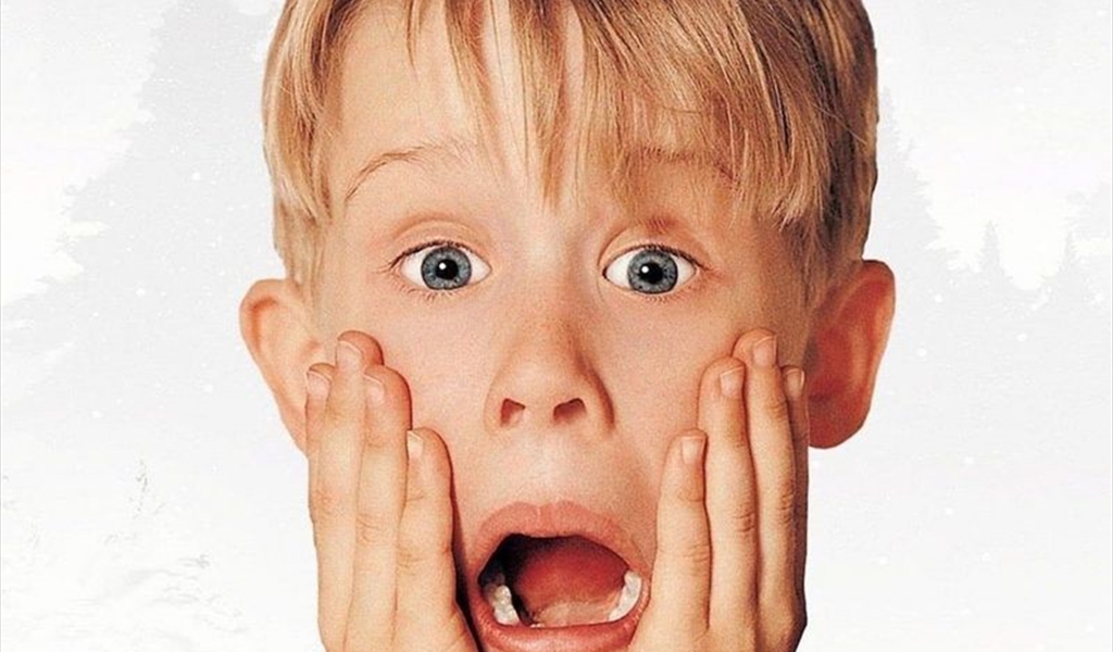 بالفيديو- Google تعيد ماكولي كولكين إلى Home Alone مرة ثانية في احتفالات الكريسماس