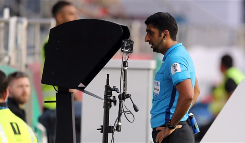 تقنية الـ"فار" تحسم فوز اليابان على فيتنام بطريقها للمربع الذهبي