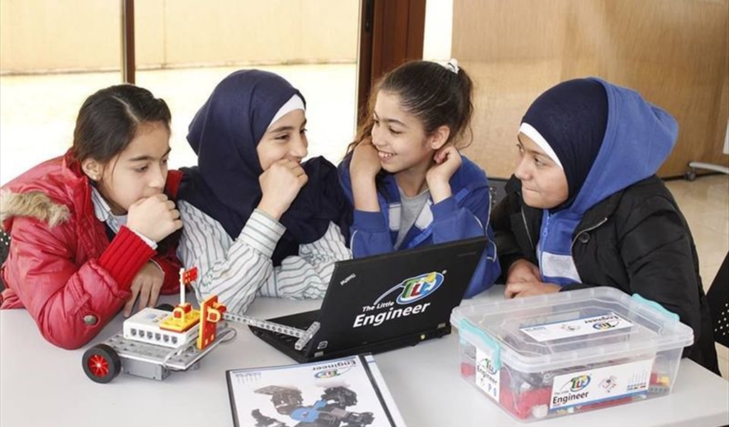 «مدرسة أجيال صيدا» تقدّم  التعليم المجاني للفئات المحرومة