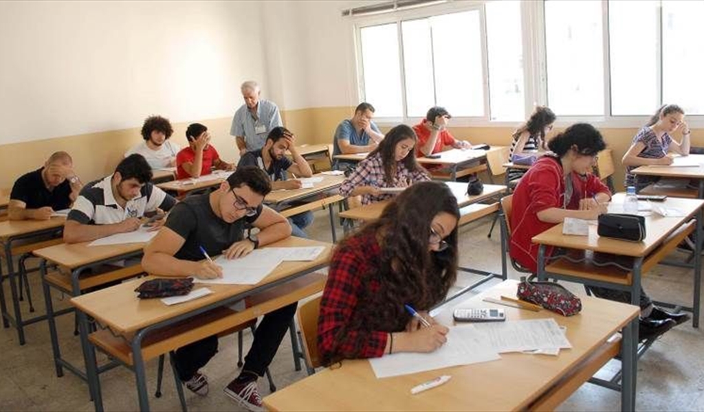 نماذج جديدة لأسئلة  الإمتحانات الرسمية