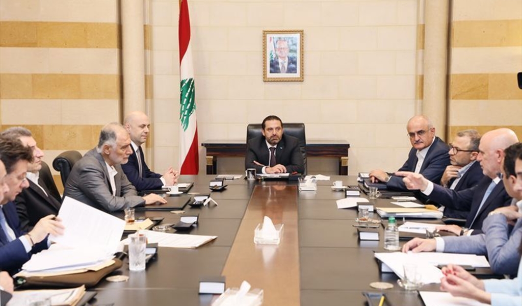 الرئيس الحريري مترئساً الاجتماع الوزاري المالي في السراي لدرس التعديلات على مشروع الموازنة (تصوير: دالاتي ونهرا)