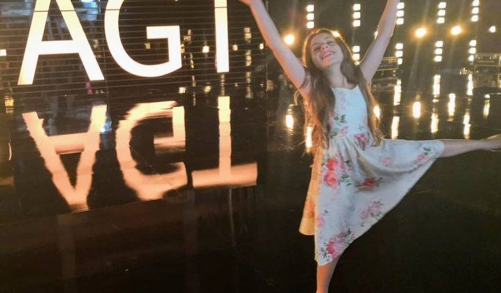 إيمان بيشه تذهل لجنة America 's Got Talent بعد نيلها اللقب عربياً (فيديو)
