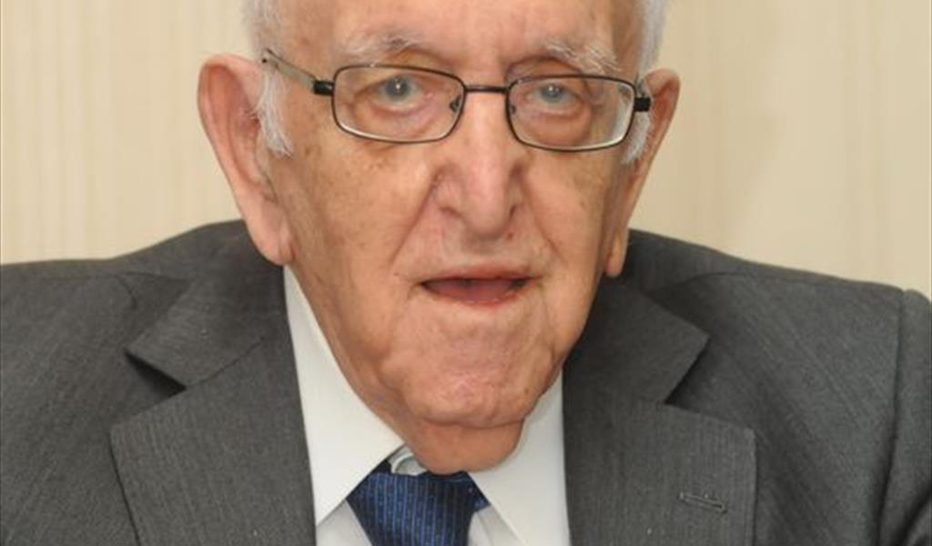 الوزير السابق الدكتور حسن الرفاعي