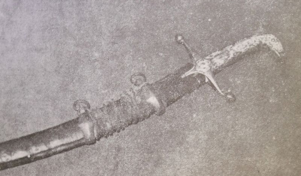 سيف القرصان.. السيف الذي انتزعته سعدية طبارة من أحد القراصنة سنة 1826م