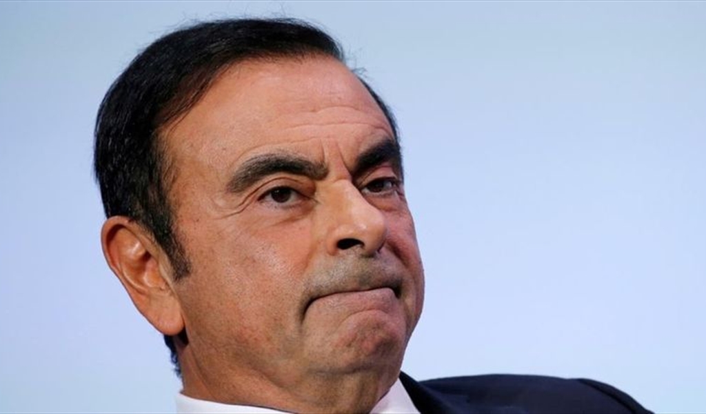 "الانتربول الدولي" يتدخل.. مذكرة توقيف دولية بحق كارلوس غصن