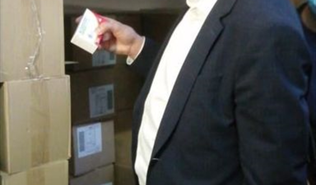 من الجولة المفاجئة للوزير حسن على أحد مستودعات الأدوية في بعبدا