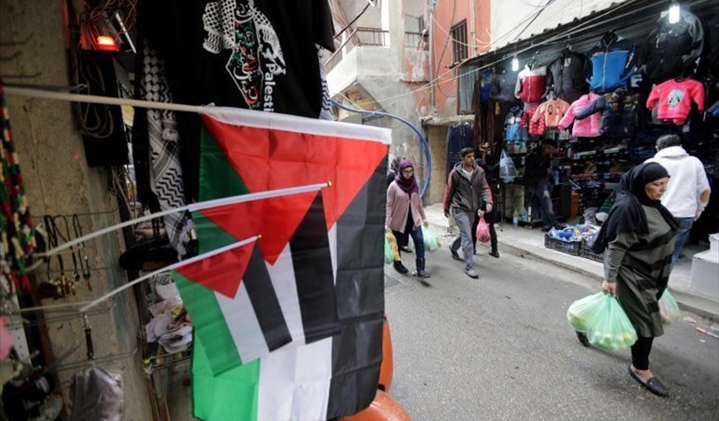 قرار عمل الفلسطنيين و سجال الهواجس و المصالح