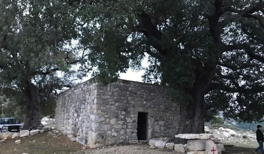 ١٦ قرية بترونية اندثرت واحتفظت بمعابدها