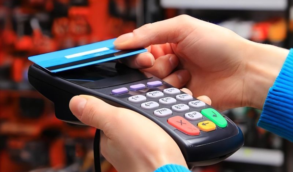 بطاقة تمويلية مع أو بدون حماية اجتماعية: هل هي فعّالة؟