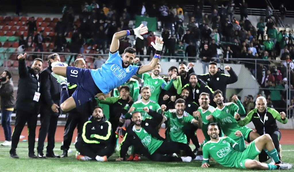 الأنصار يضرب موعدا مع النجمة بنهائي كأس لبنان