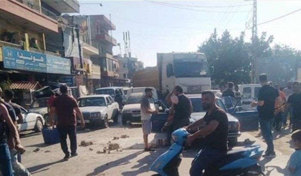 جانب من الاعتصام الذي نفّذه الأهالي تنديداً بعدم توقيف الجاني