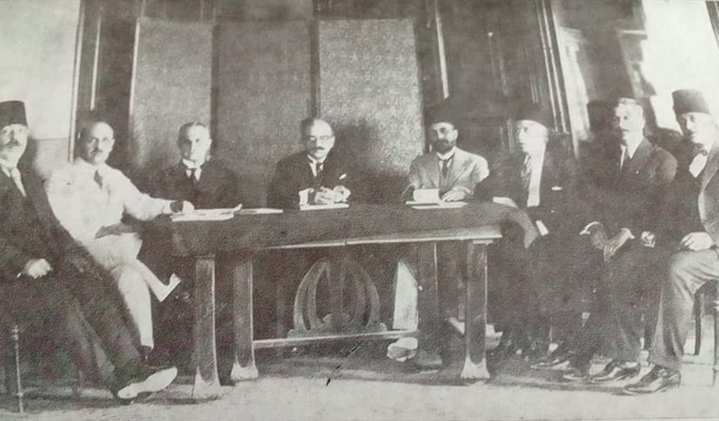 الحكومة الأولى في لبنان عام 1926 برئاسة أيوب تابت