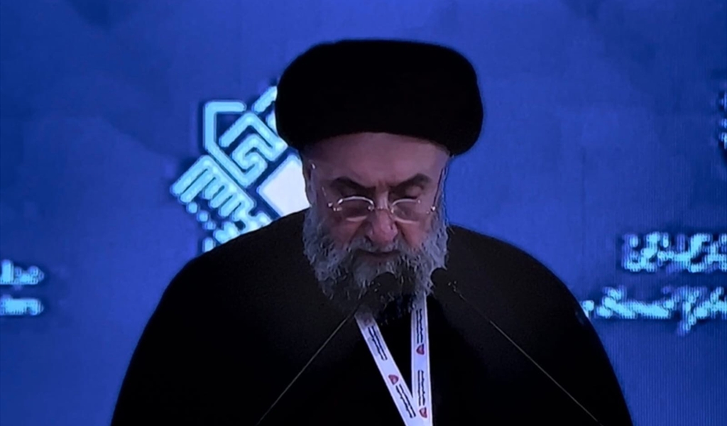 العلّامة الأمين يلقي كلمته في ملتقى البحرين للحوار