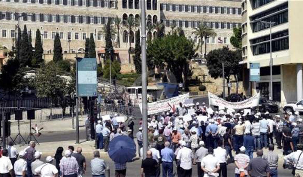 الحكومة ماضية في خطتها المدمّرة لشطب أموال المودعين والحديث عن إرجاع الودائع تضليل!