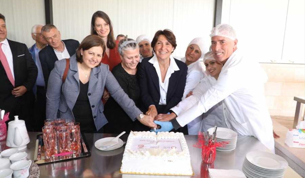 السفيرة الفرنسية مشاركة في الاحتفال