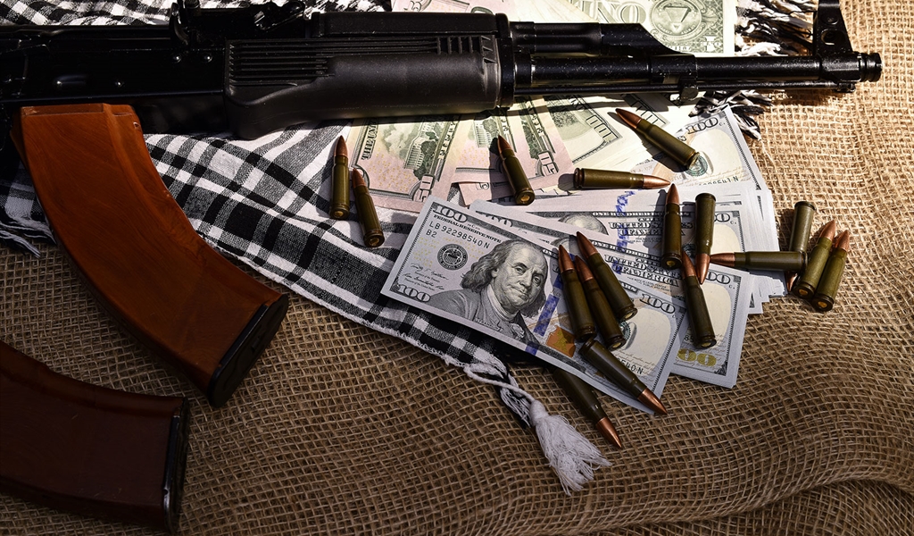 الدولار والقوّة العسكريّة الأميركيّة: أيّة علاقة؟