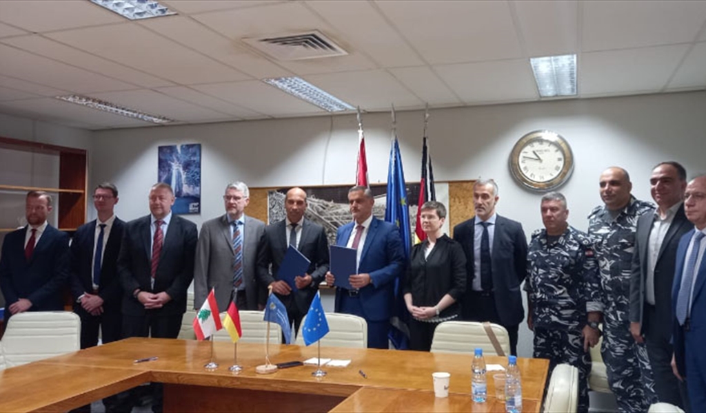 تسلم أجهزة سكانر