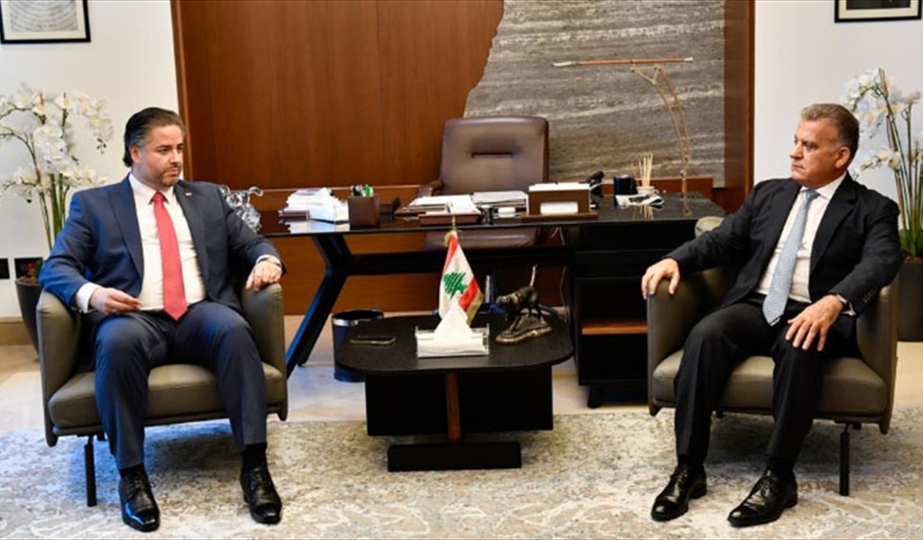 اللواء ابراهيم مستقبلاً وزير الاقتصاد