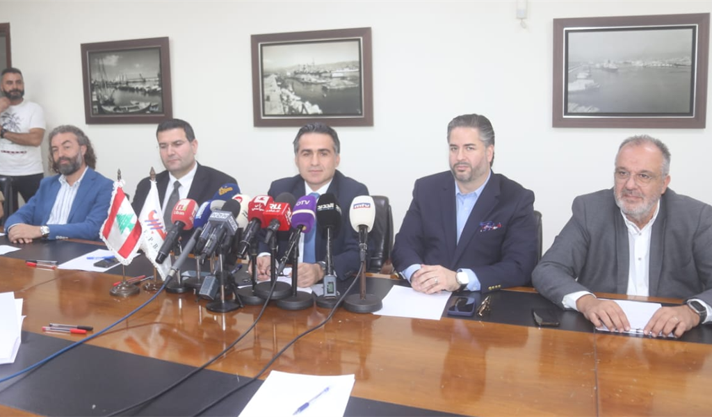 اجتماع وزاري موسع في مرفأ بيروت حول عملية تخزين البضائع  حمية: مرافئنا تعمل على مدار الساعة