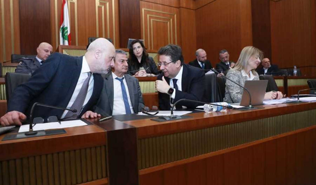 محادثة بين مولوي وكنعان في جلسة لجنة المال