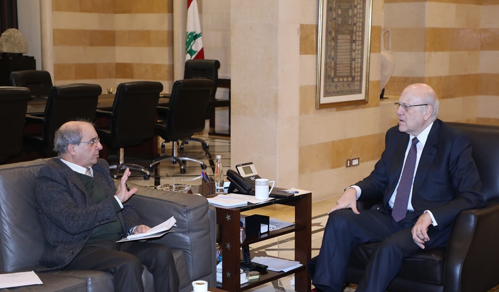 الرئيس ميقاتي مجتمعاً مع الوزير كلاس
