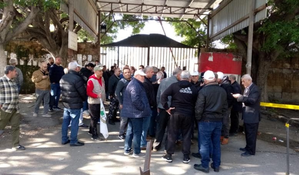 جانب من المشاركين في الإعتصام – محمود يوسف