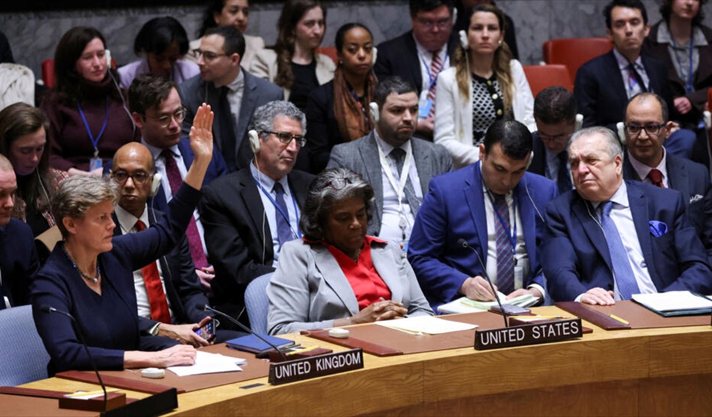 خلال التصويت على القرار بوقف النار في غزة،.. مندوبة بريطانيا تعلن الموافقة ومندوبة واشنطن تمتنع