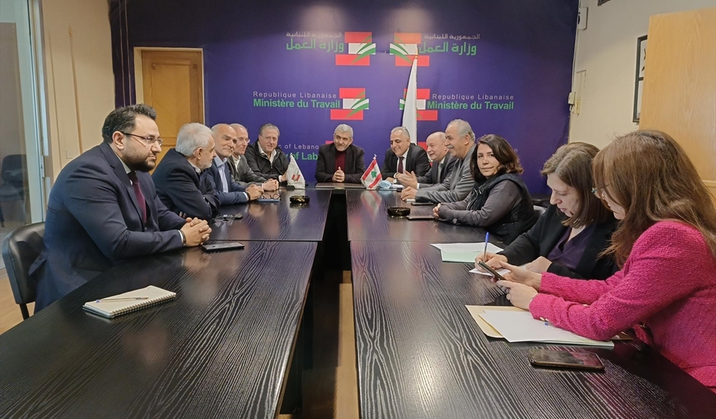 الوزير بيرم مترئساً لجنة المؤشر