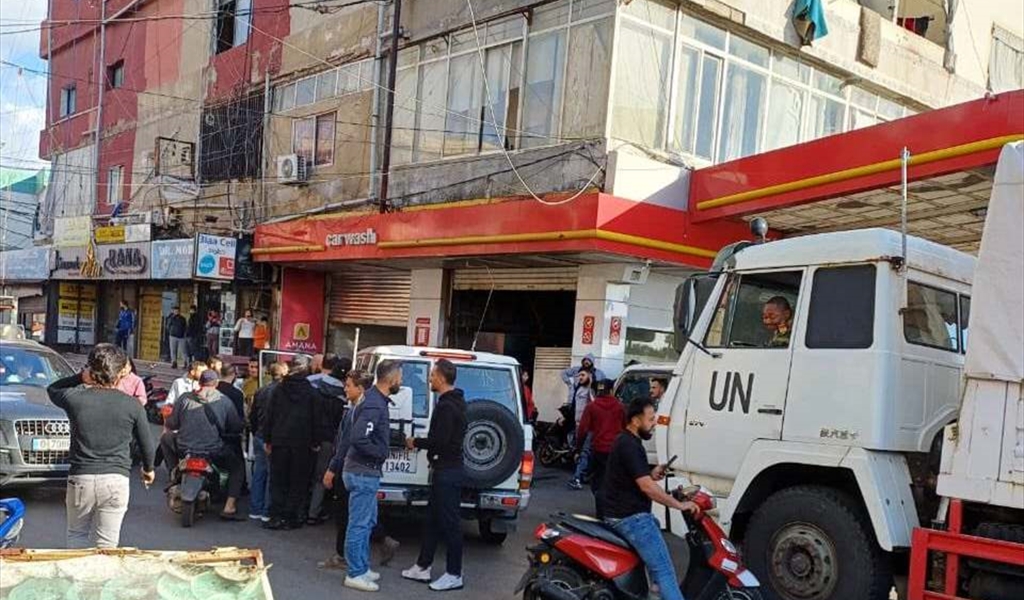 شاحنات «اليونيفيل» في مدخل برج البراجنة