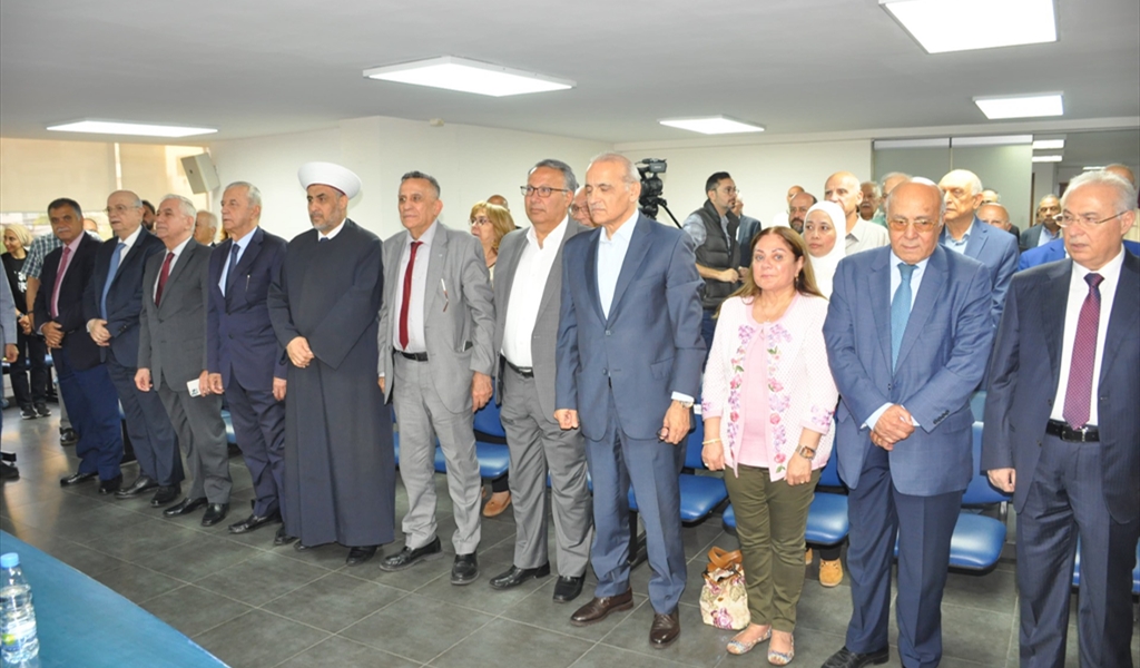 مقدّمة الحضور وقوفاً للنشيد الوطني (محمود يوسف)