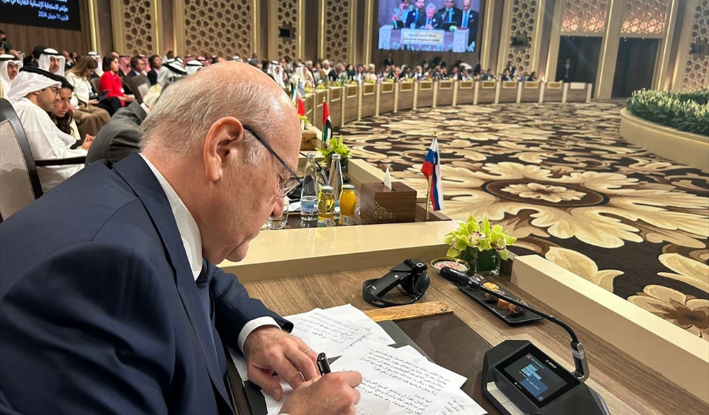 الرئيس ميقاتي يجري تعديلات على الخطاب قبل إلقائه