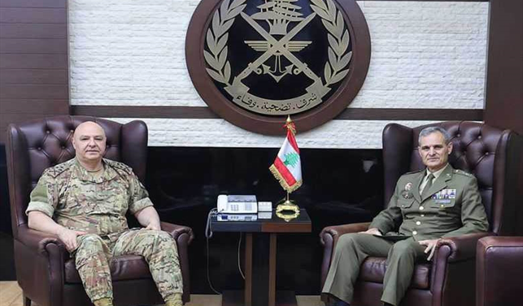 العماد عون مستقبلاً لازارو