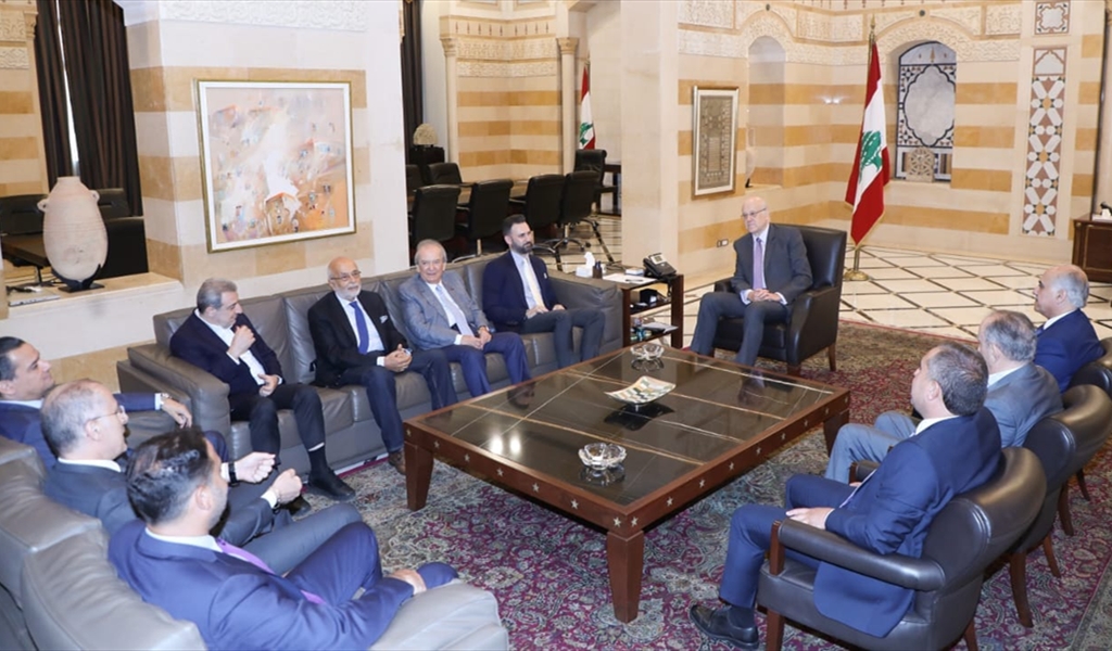 ميقاتي يجتمع مع ريزا والقرم و«اللقاء الديموقراطي»