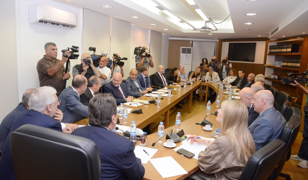 اجتماع اللجنة في مجلس النواب (محمود يوسف)