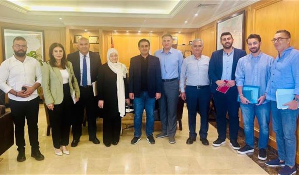 الوزير حمية مستقبلاً النائب الحريري