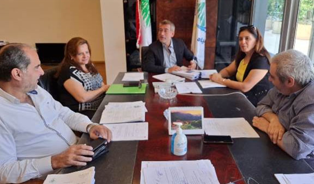 الوزير فياض خلال اطلاق المناقصة